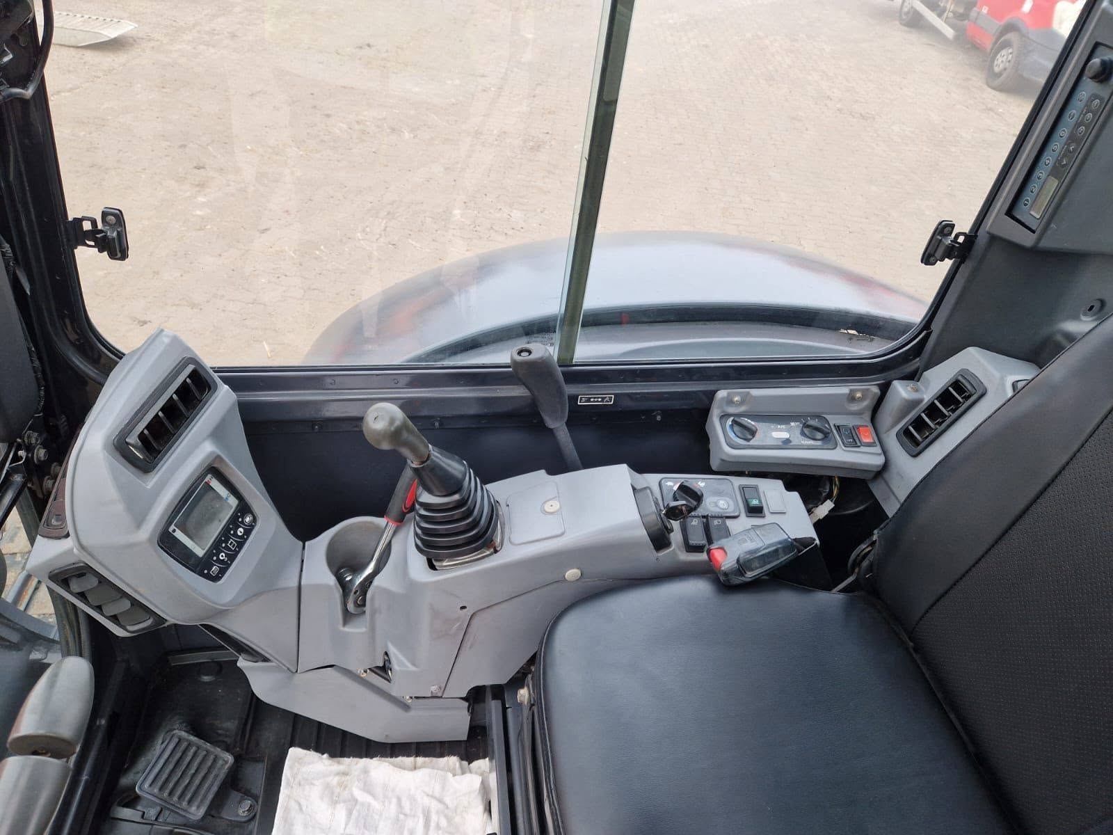 Kubota KX165-5 midikotró - Kép 8